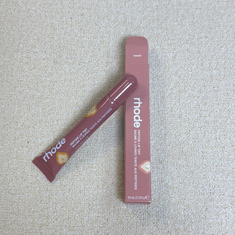 Moisturizing tinted lip gloss and lipstick